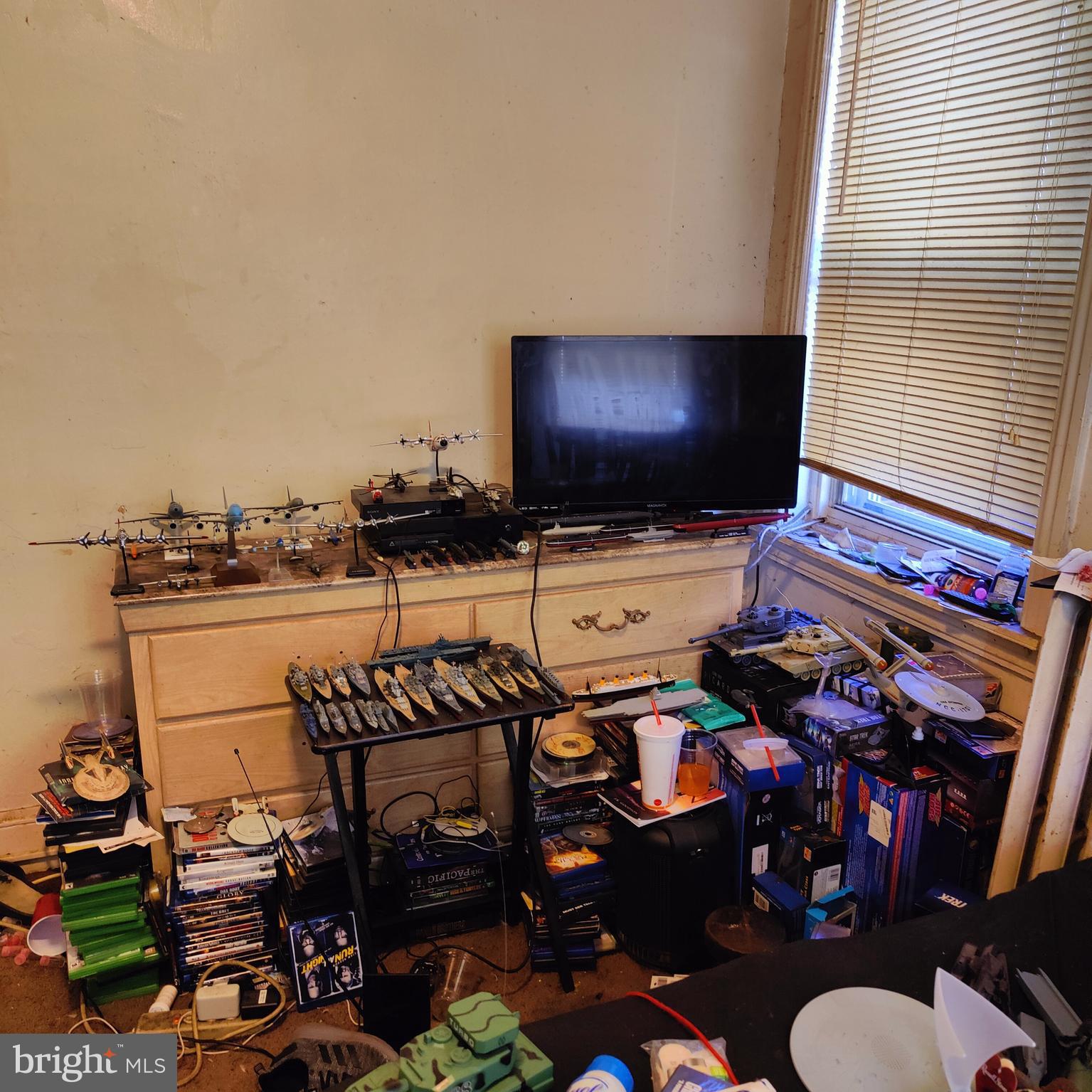 1541 S LINDENWOOD STREET