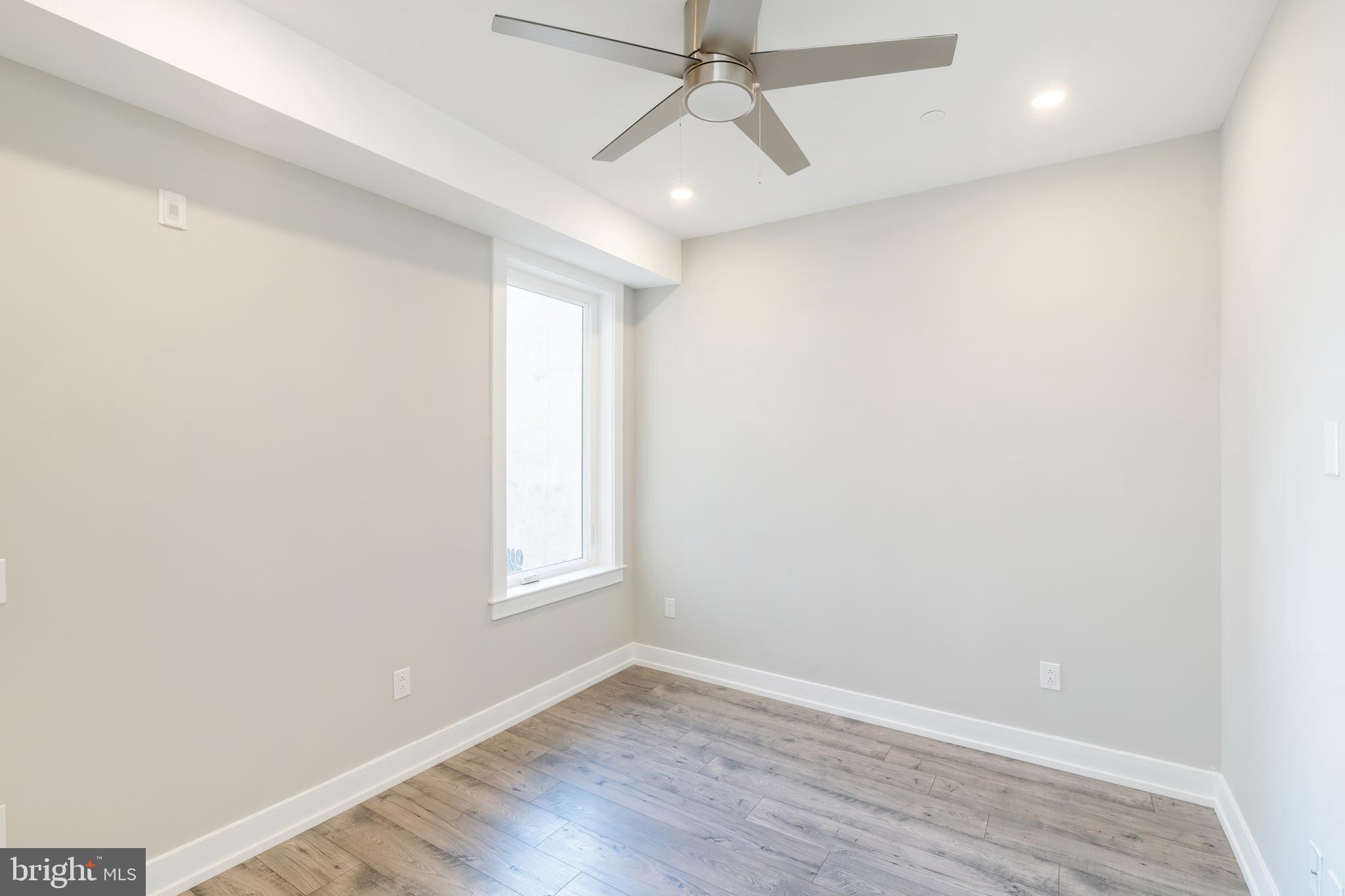 2209-11 N Broad St #303