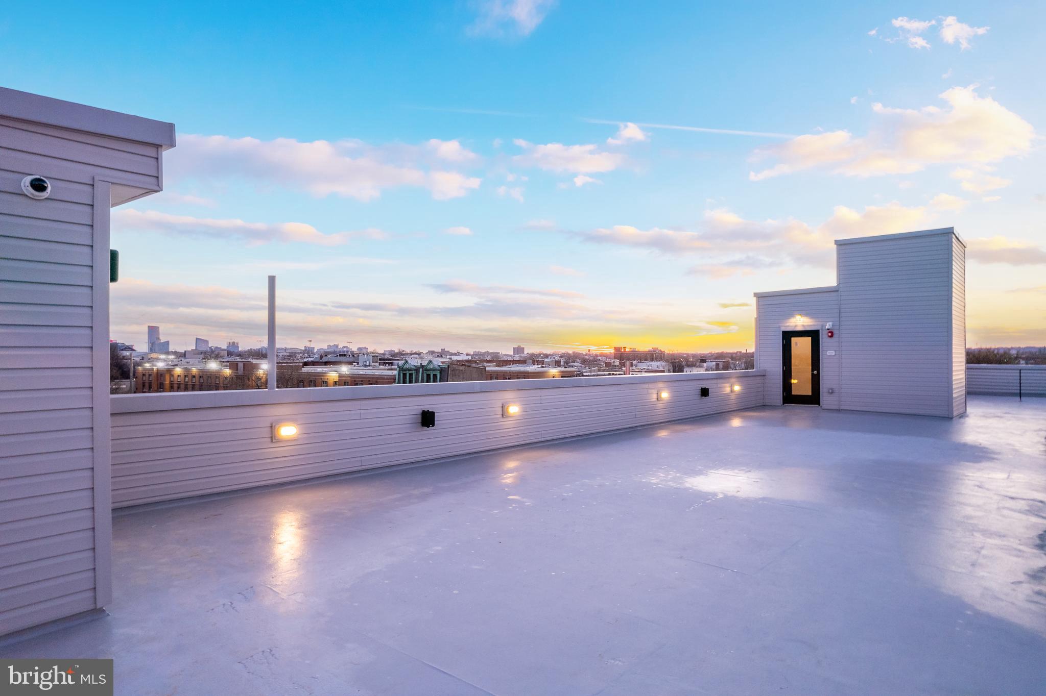 2209-11 N Broad St #303