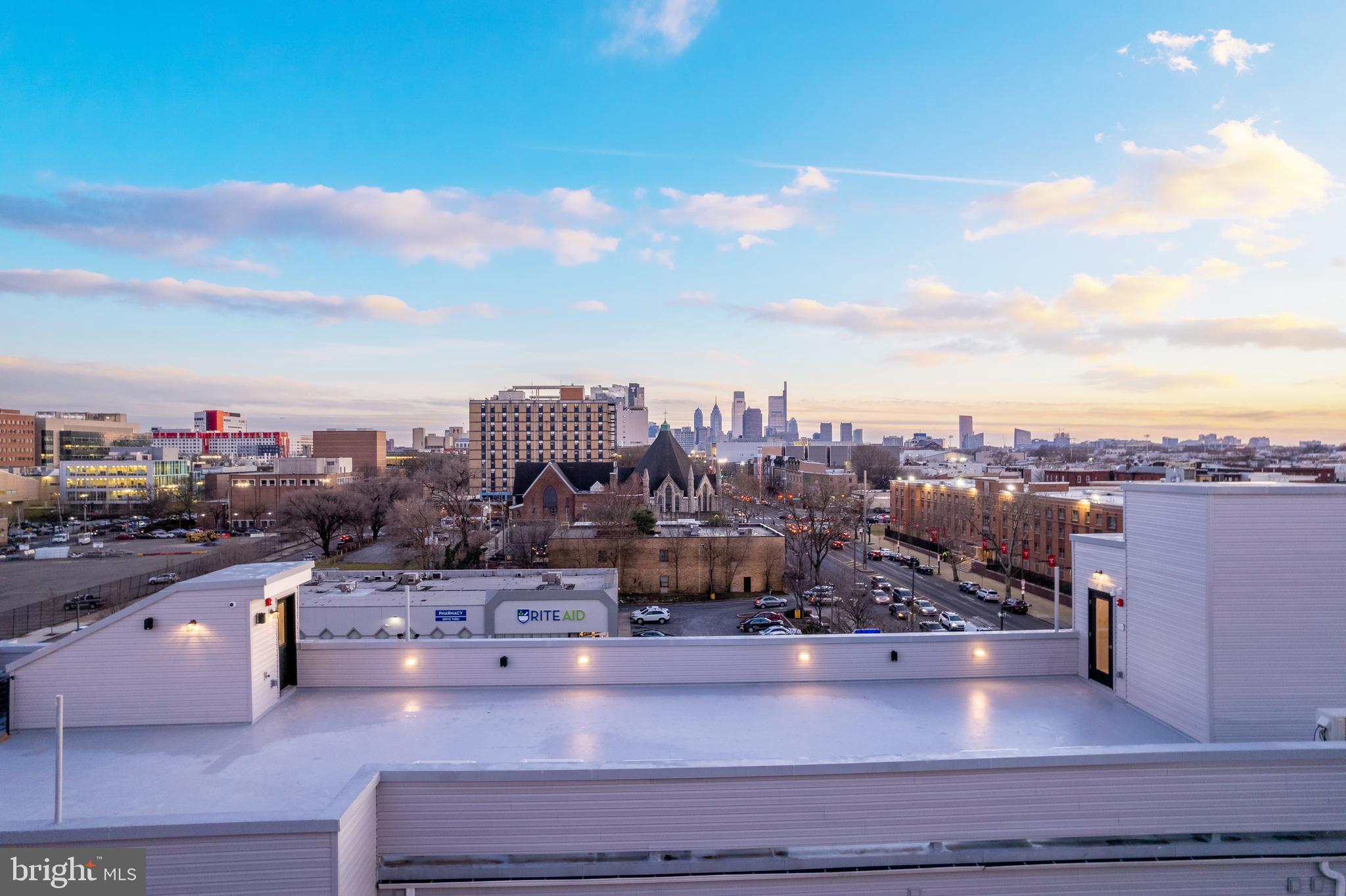 2209-11 N Broad St #303