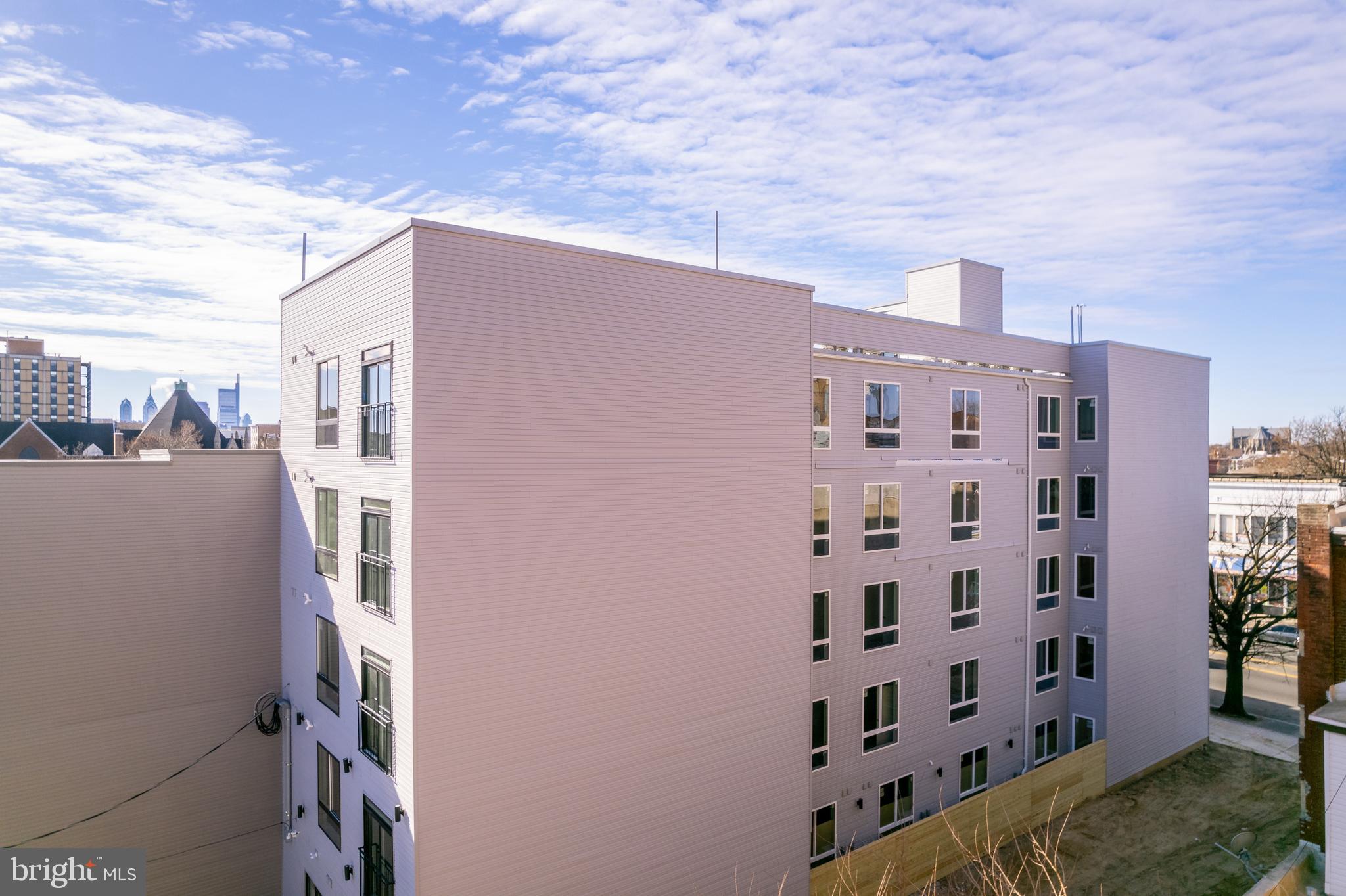 2209-11 N Broad St #303