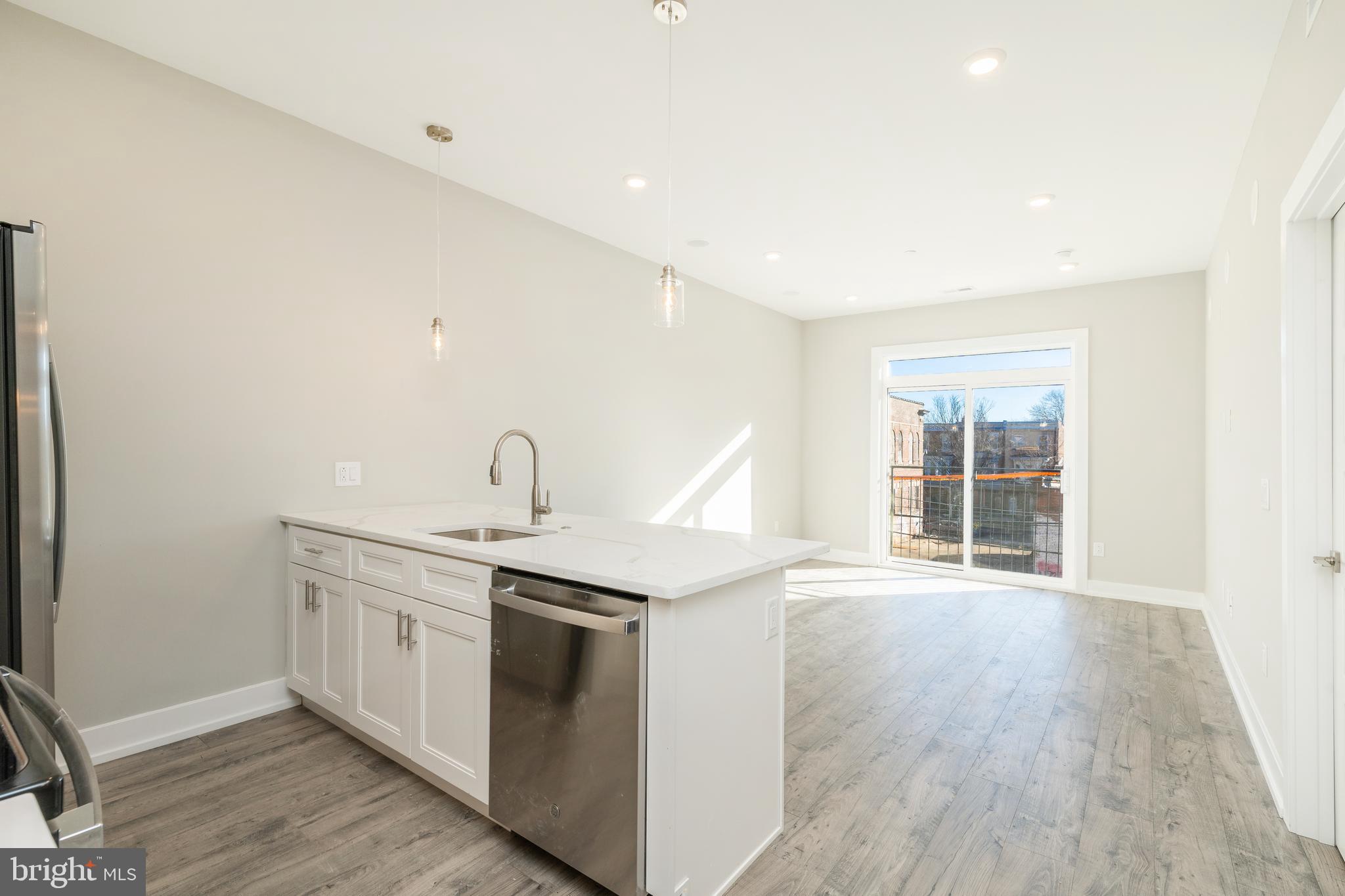 2209-11 N Broad St #303