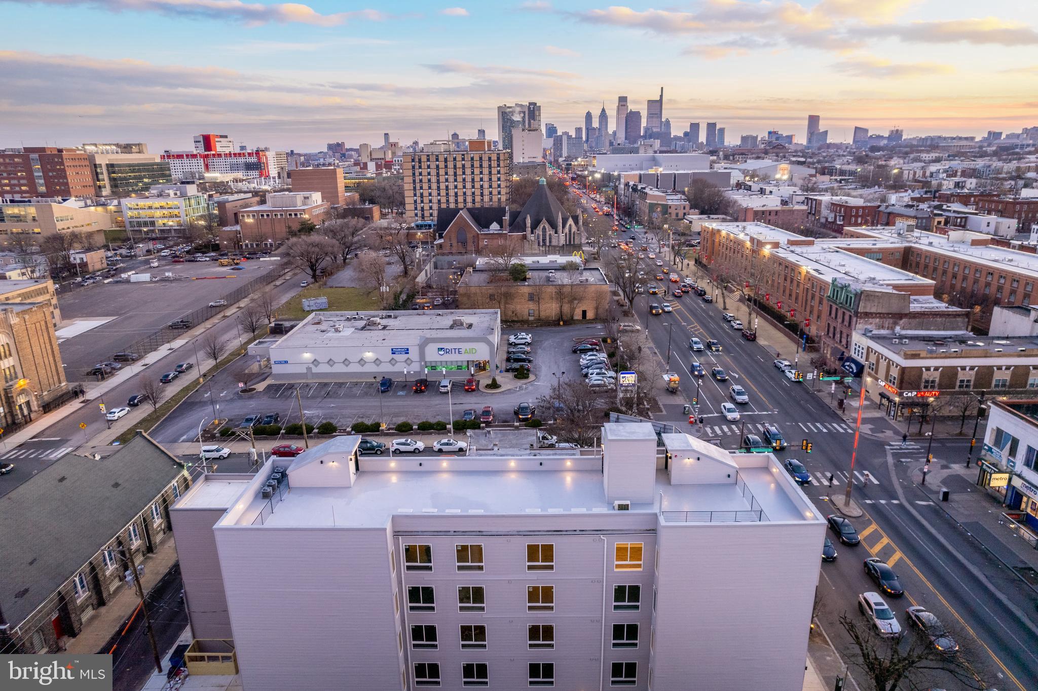 2209-11 N Broad St #303