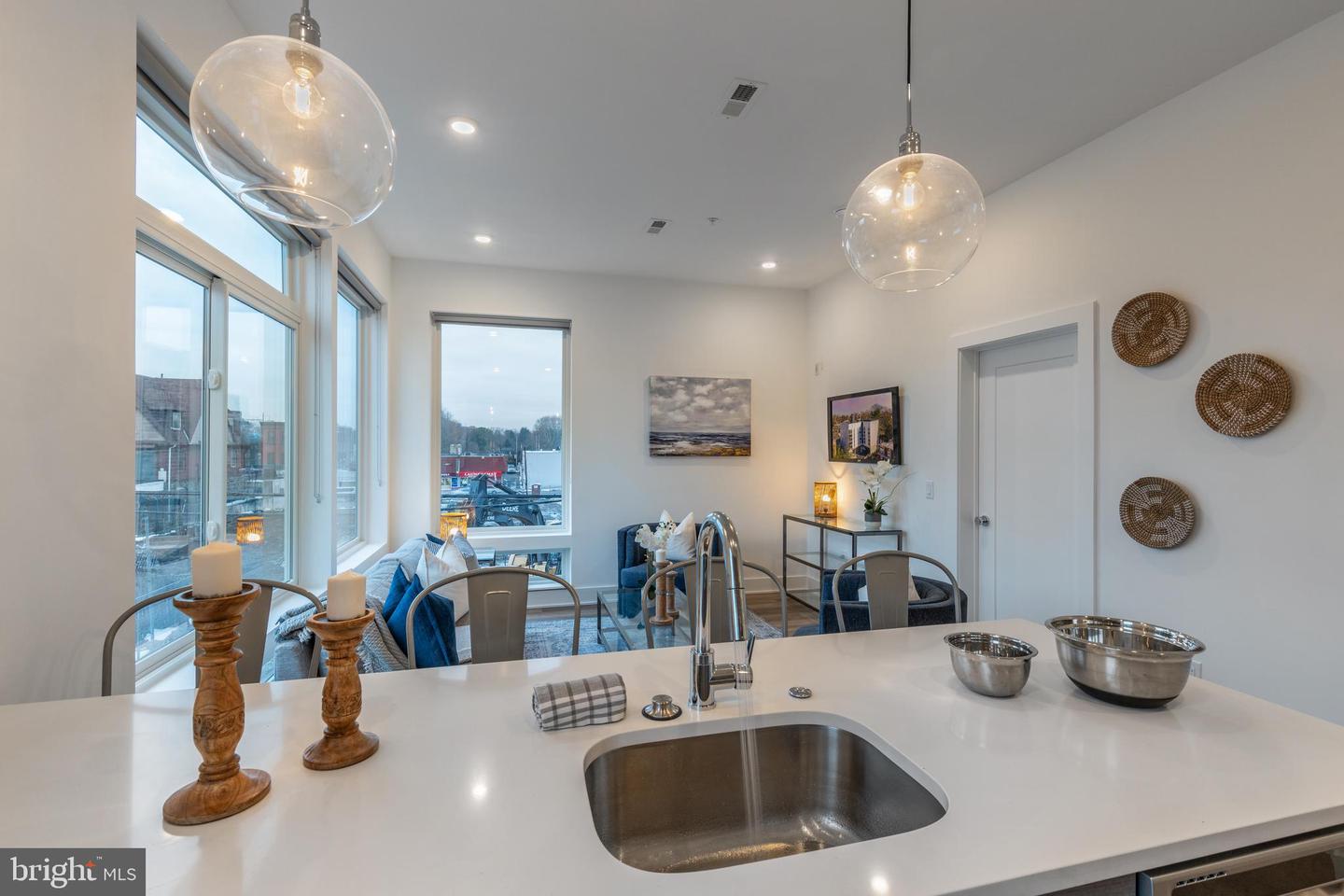 5545 PULASKI AVE #UNIT 308