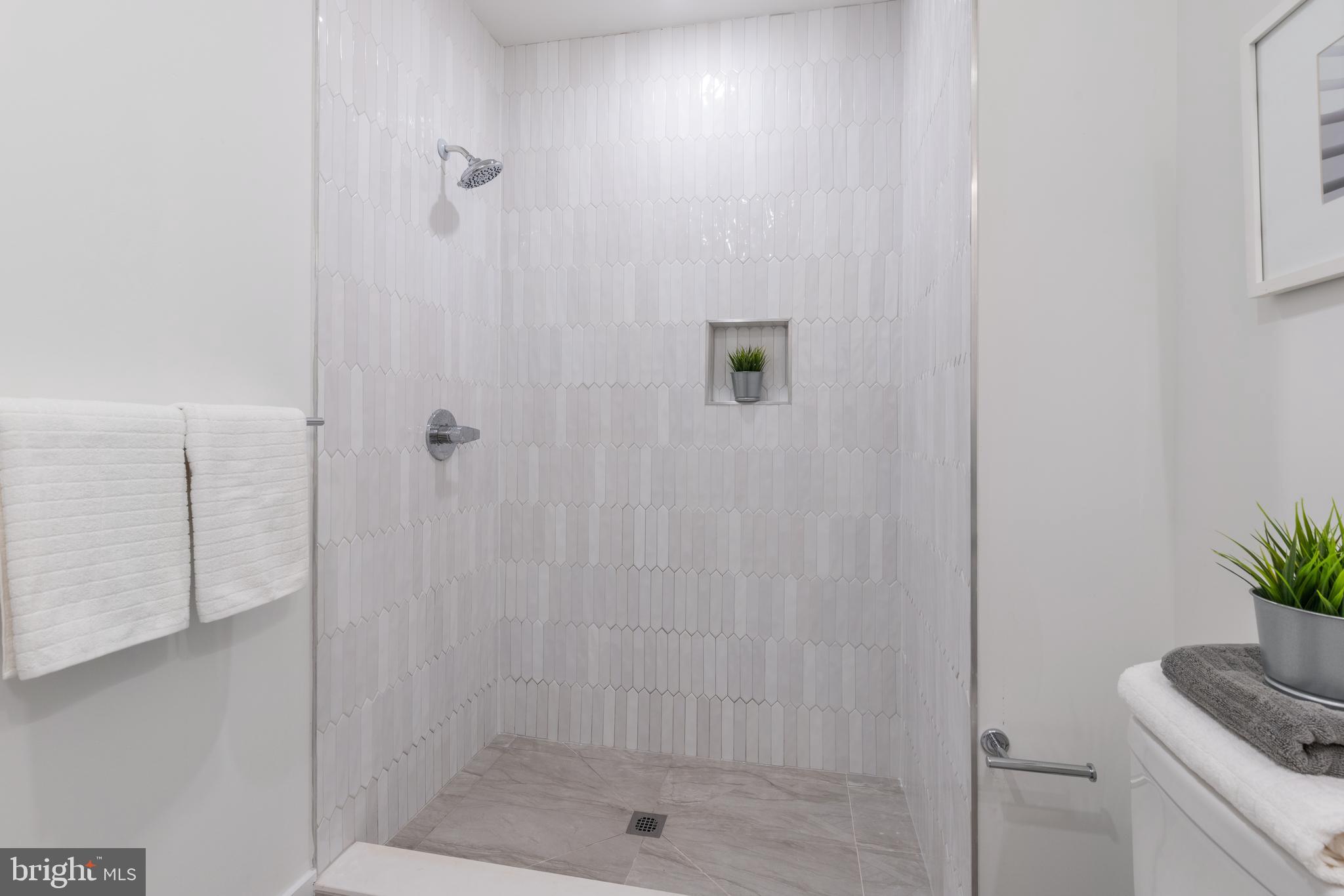 5545 PULASKI AVE #UNIT 308