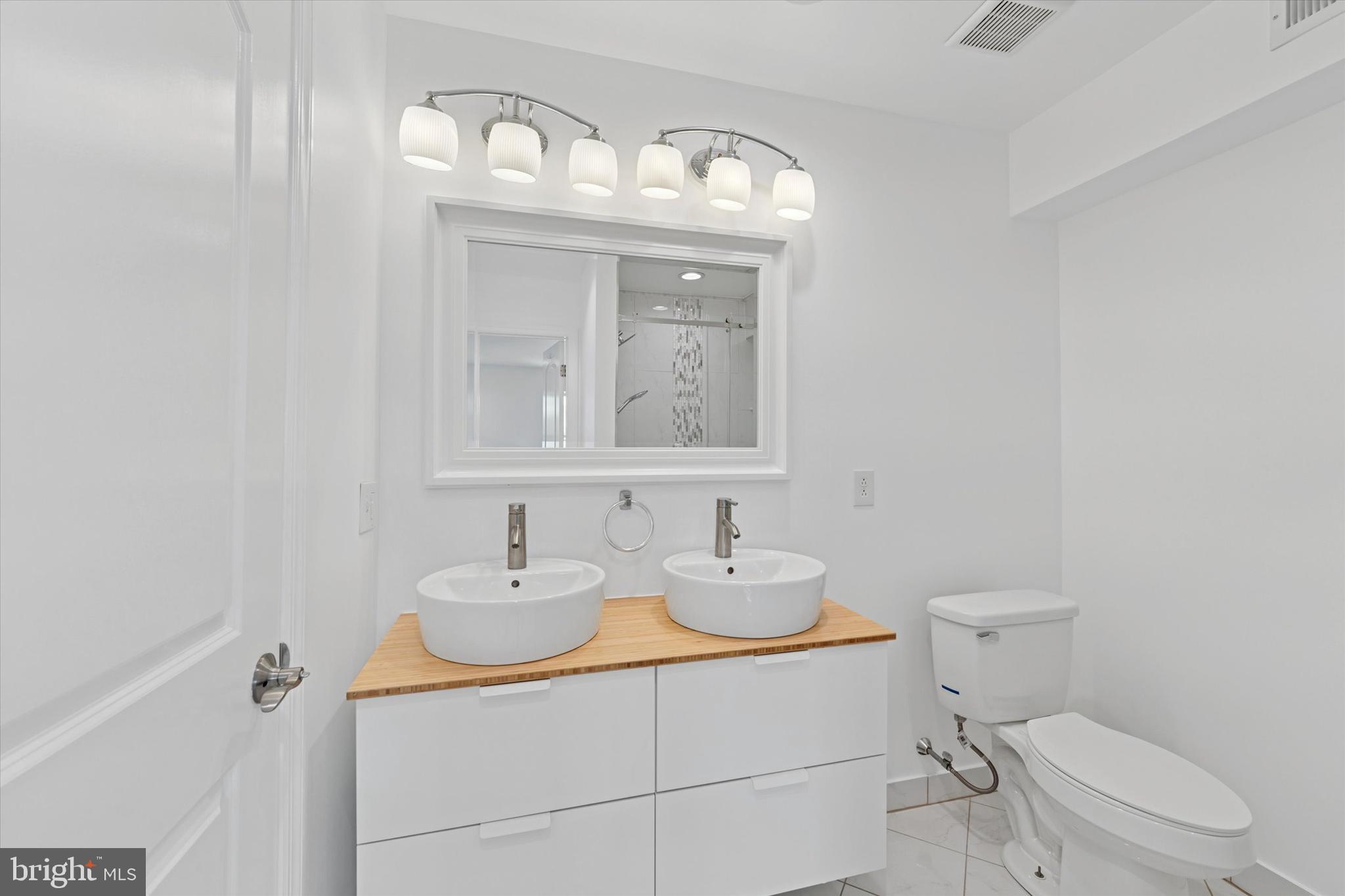 2630 E HAROLD STREET