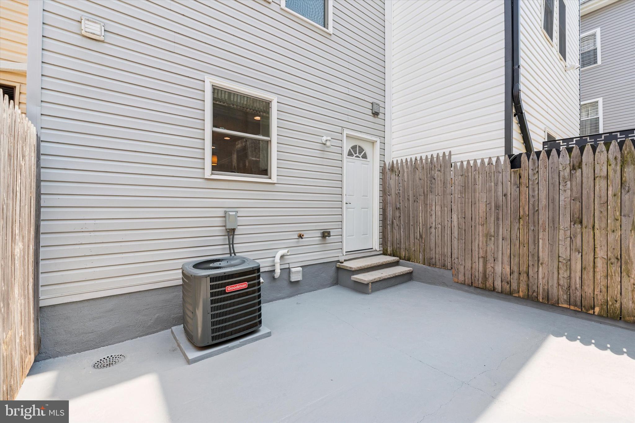 2630 E HAROLD STREET