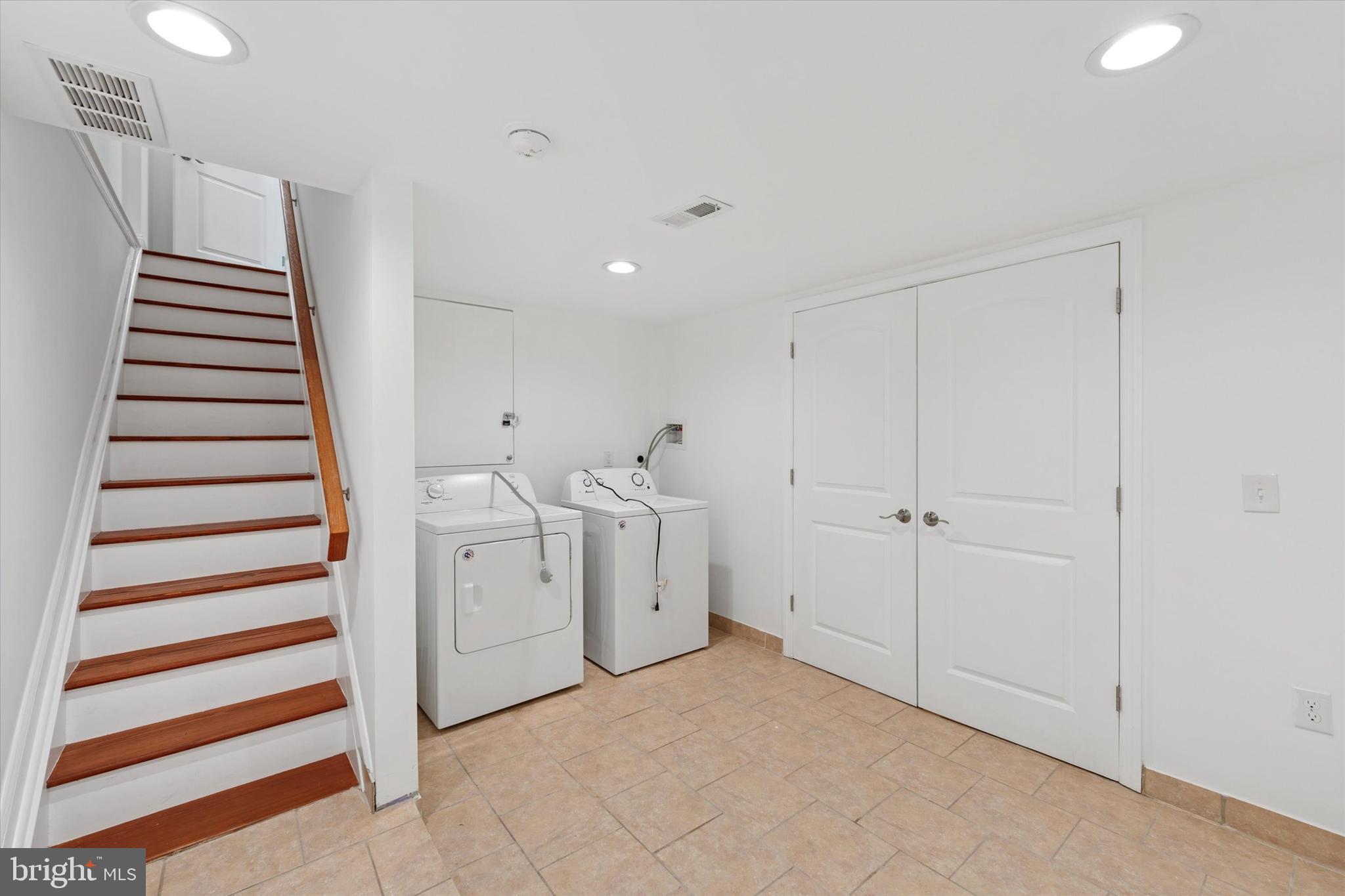 2630 E HAROLD STREET