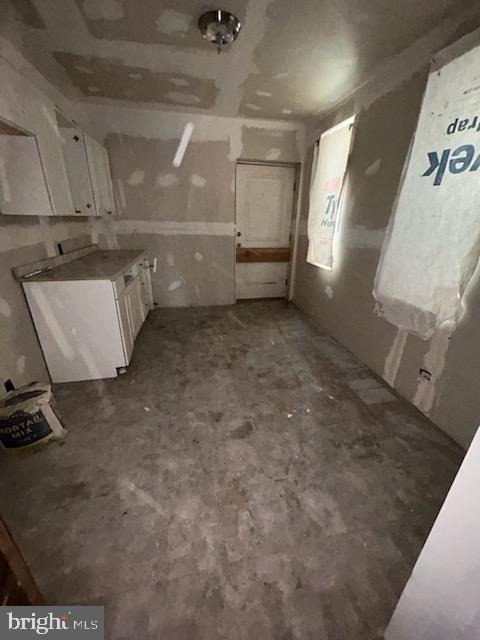 2410 N GARNET STREET