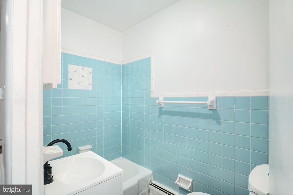 1024 PINE STREET Unit: 2