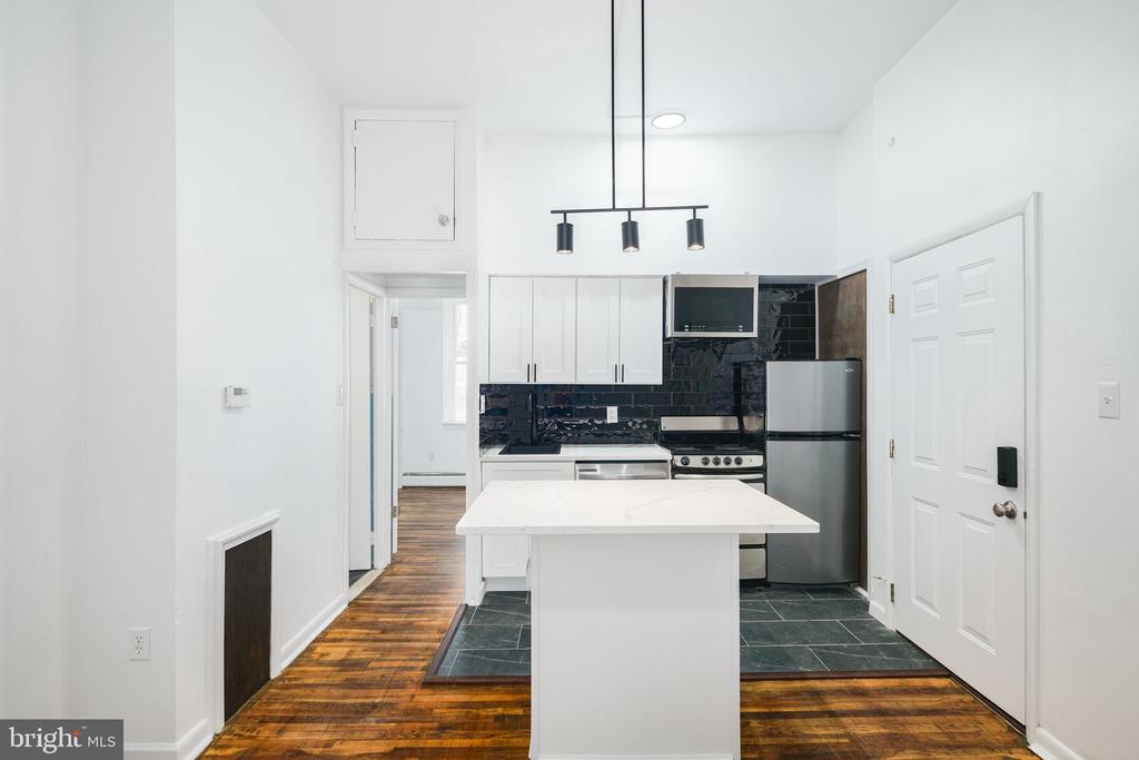 1024 PINE STREET Unit: 2