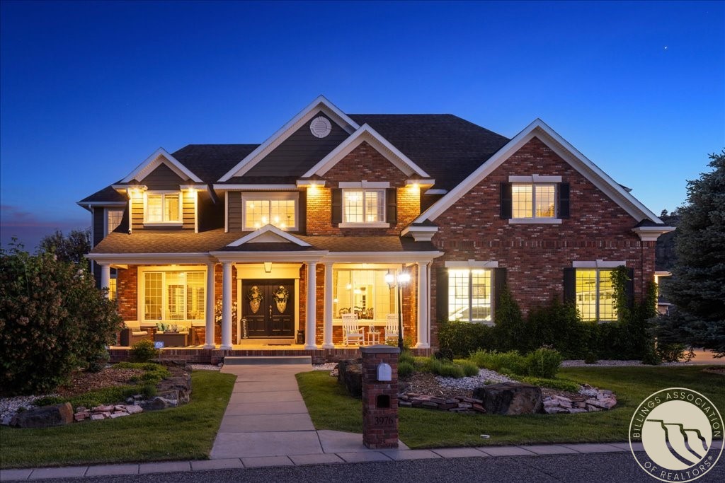3976 Woodcreek DRIVE