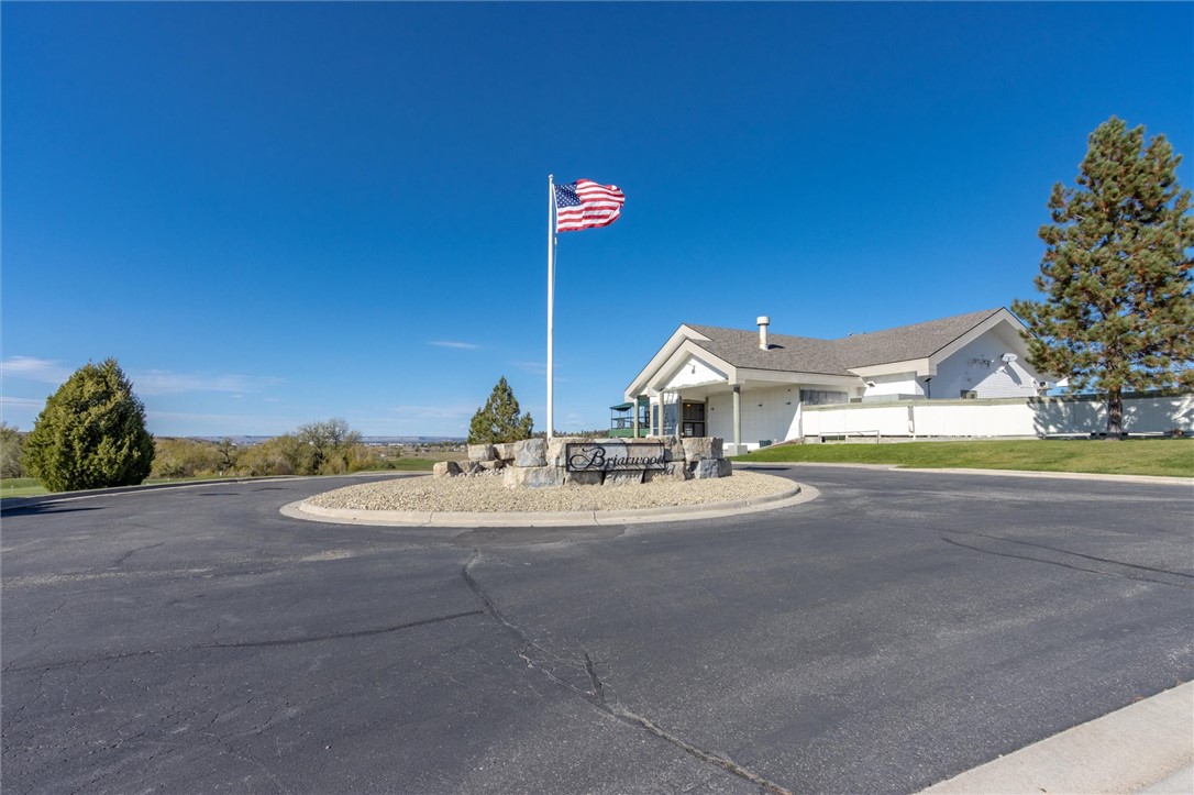 2433 Glengarry LANE