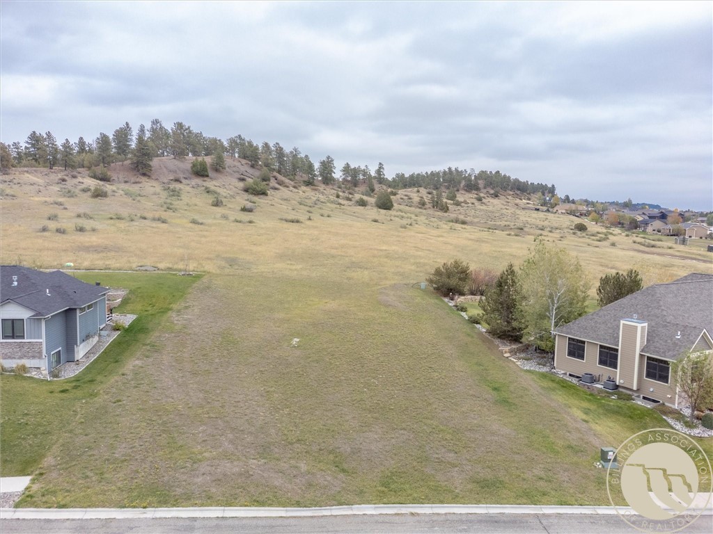 2433 Glengarry LANE