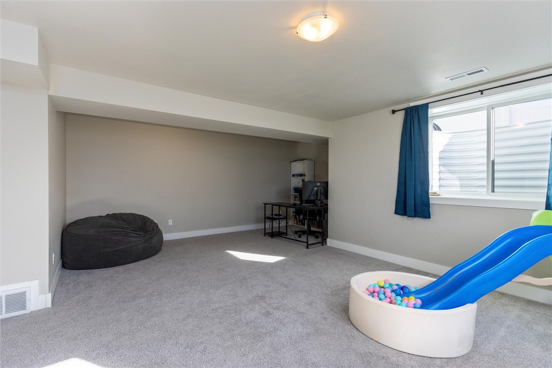 4960 Whisper Way
