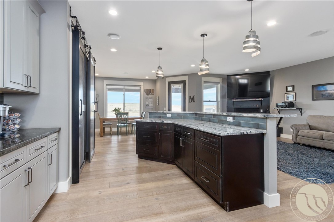 1709 Walker Lane