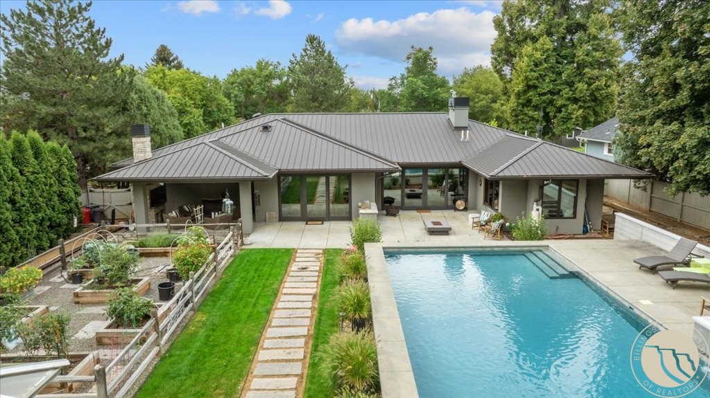 1833 Iris Lane