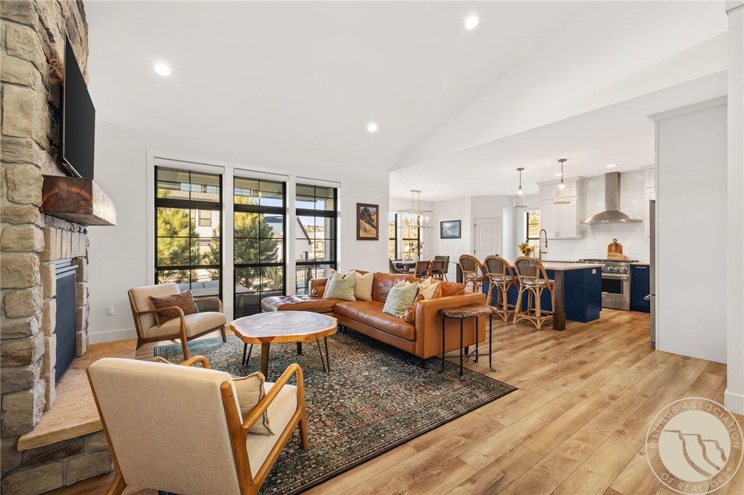 6125 Timbercove Drive