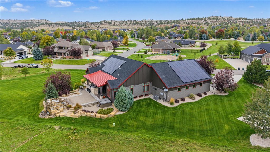 5978 Autumnwood Dr