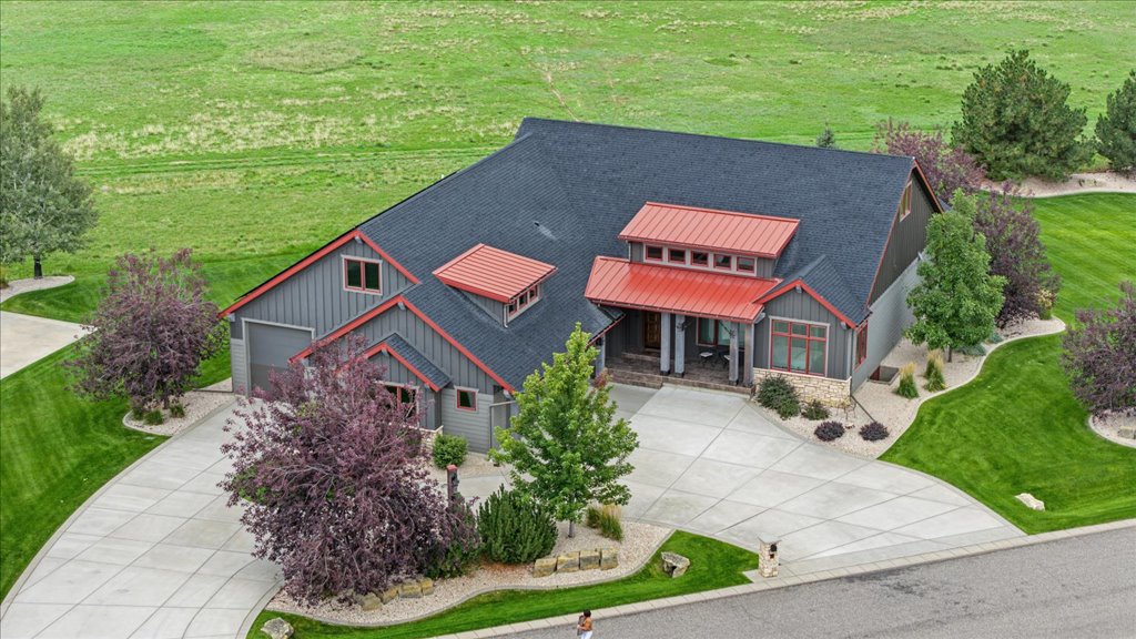 5978 Autumnwood Dr
