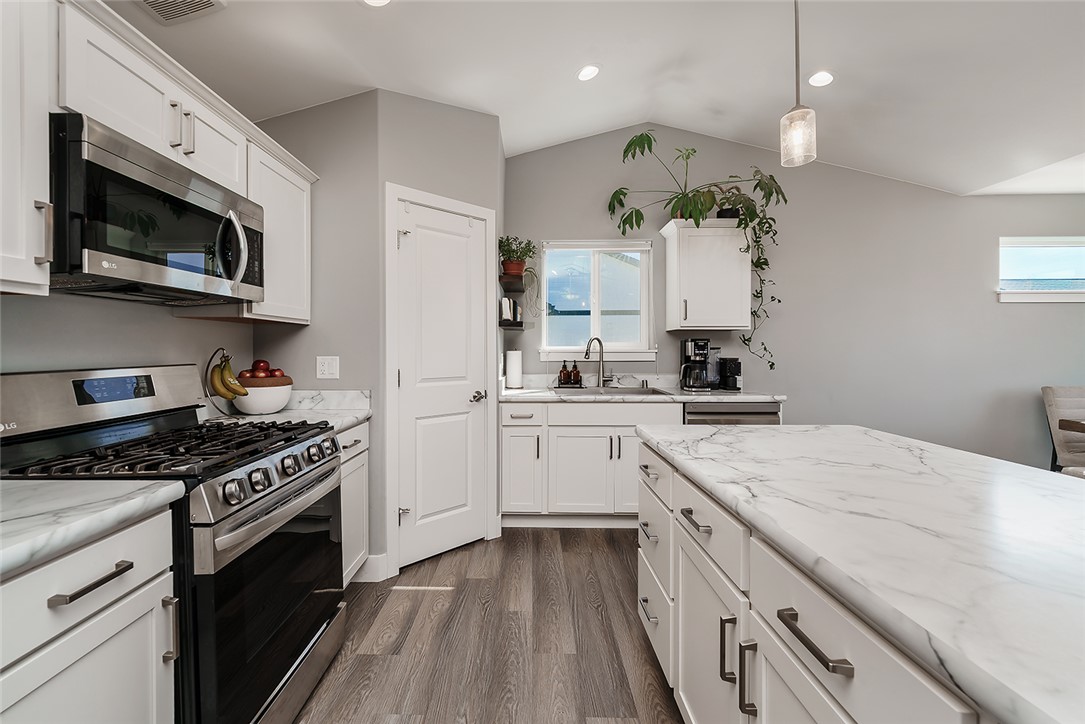 7008 Shiny Penny Way