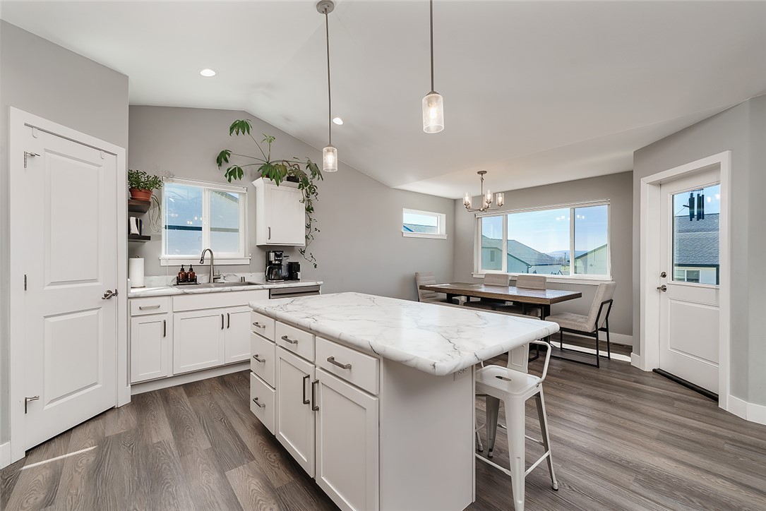 7008 Shiny Penny Way