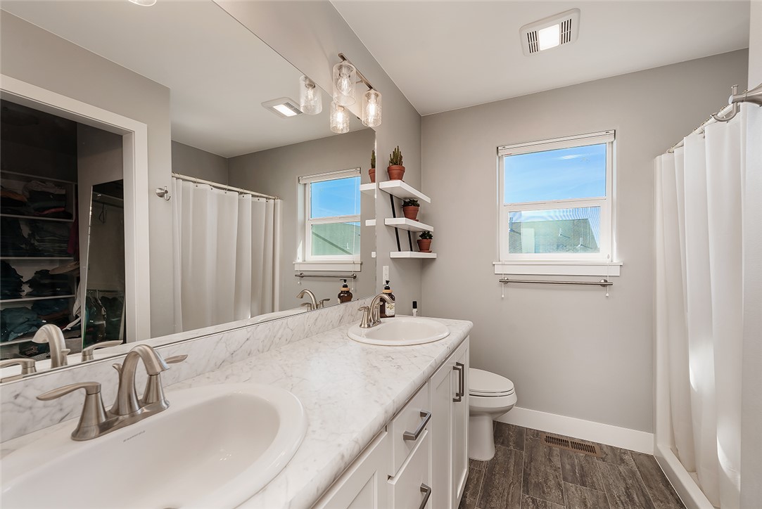 7008 Shiny Penny Way