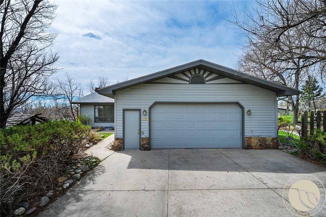 1337 Redwing Circle