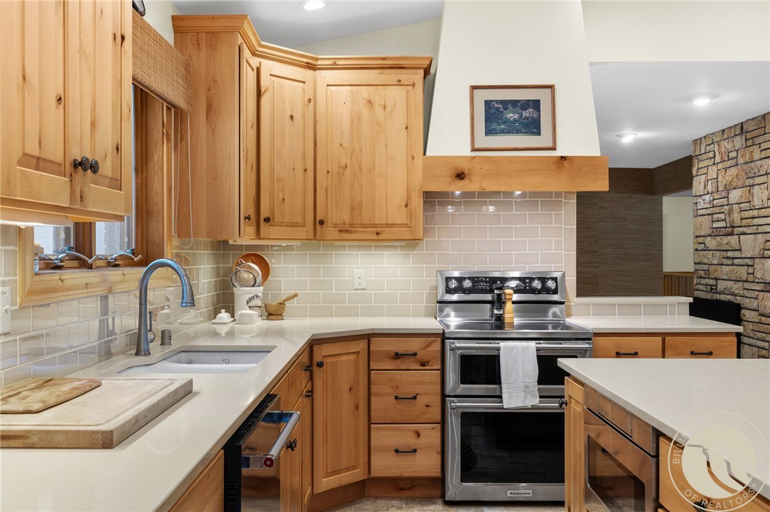 3065 Gregory Drive West