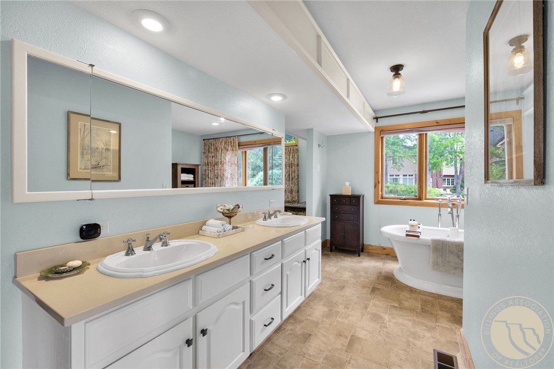 3065 Gregory Drive West
