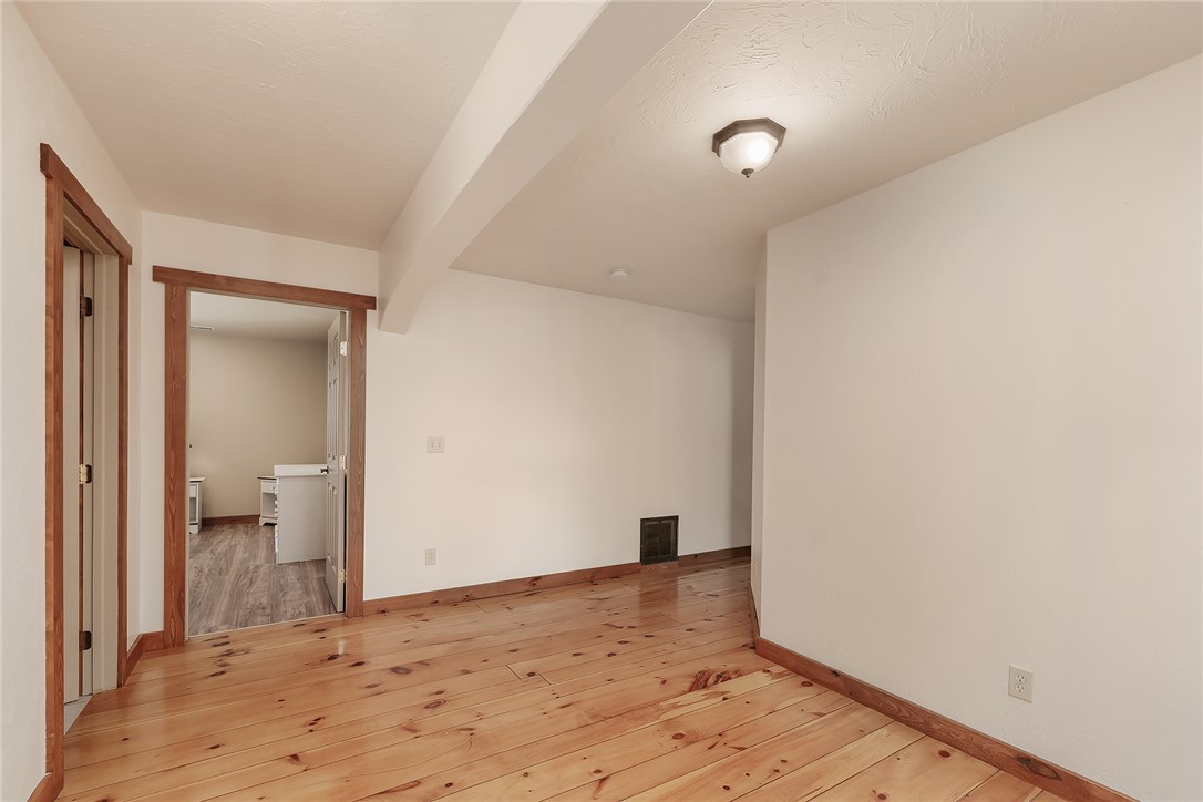 3706 Iroquois Trail