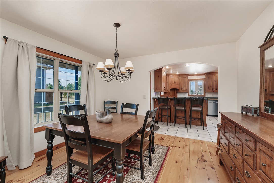 3706 Iroquois Trail