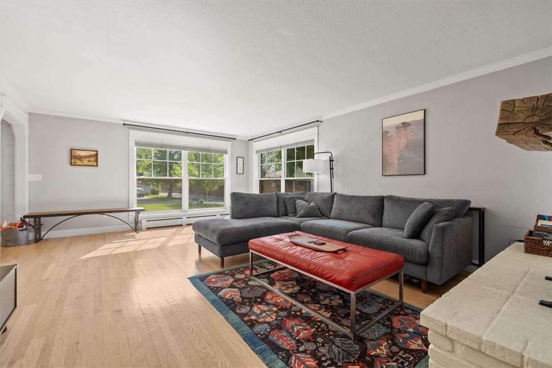 2510 Longfellow Place