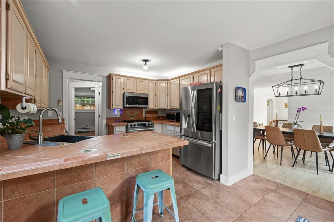 2510 Longfellow Place