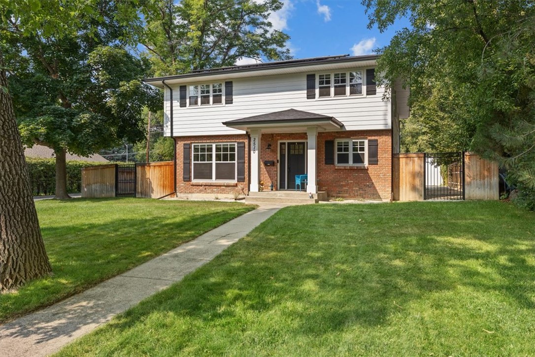 2510 Longfellow Place