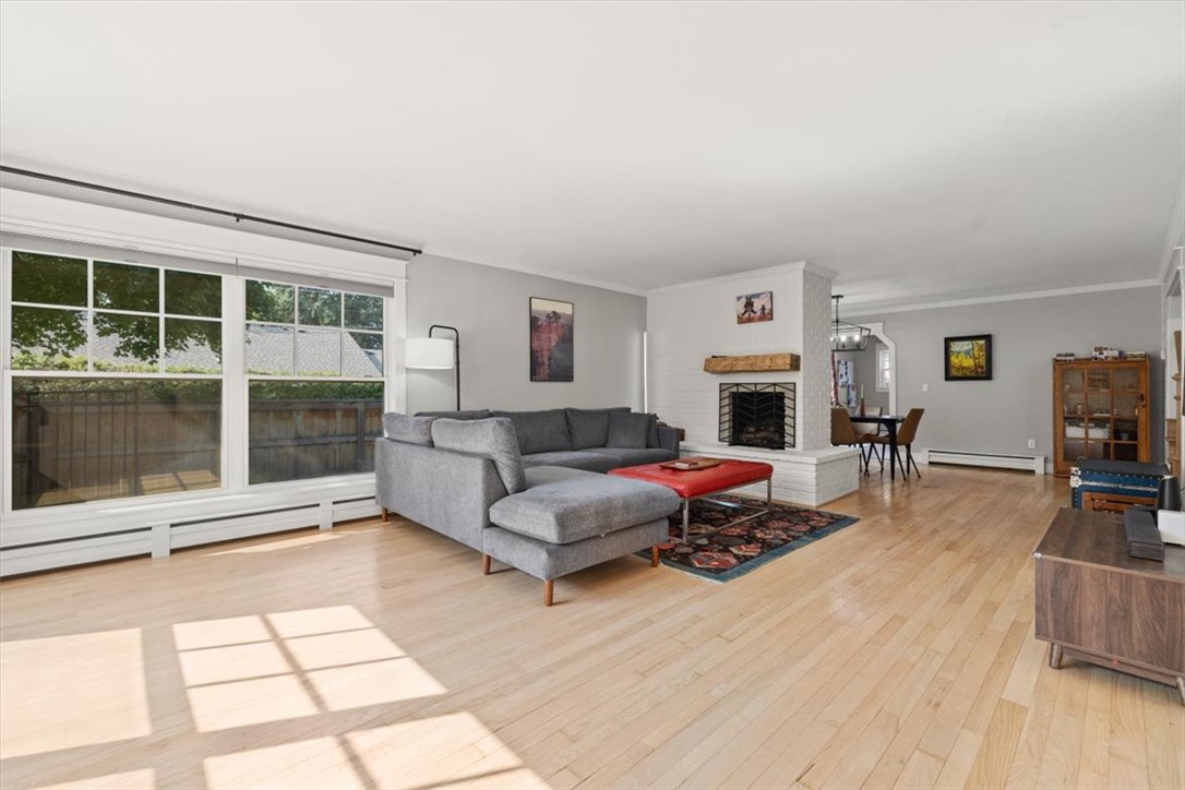 2510 Longfellow Place