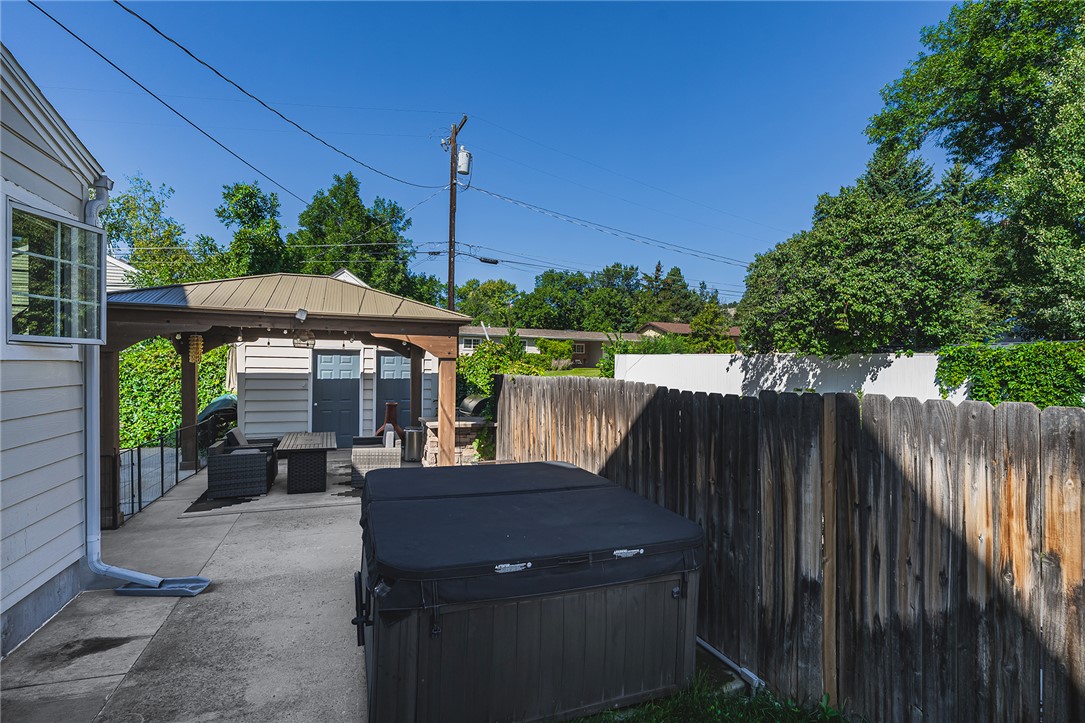 2620 Highwood Drive