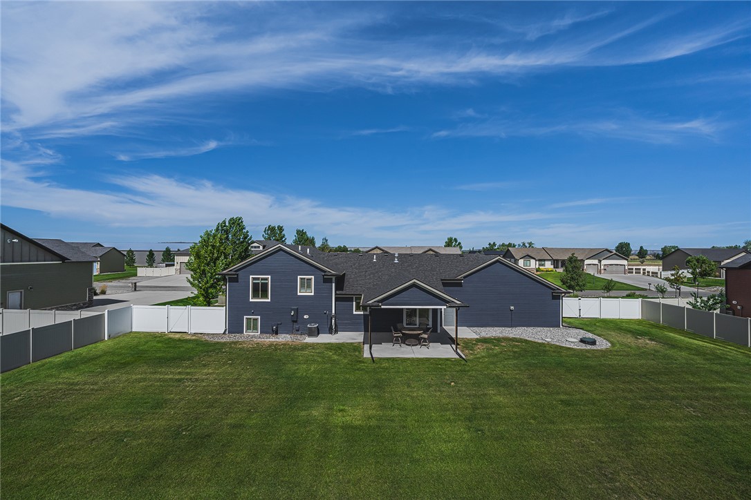 6840 Lakeshore Drive