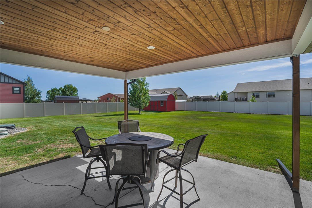 6840 Lakeshore Drive