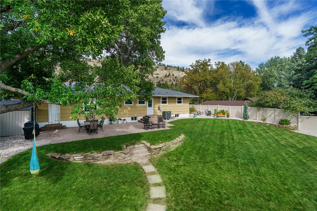 2416 Cascade Avenue