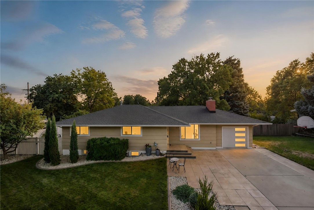 2416 Cascade Avenue