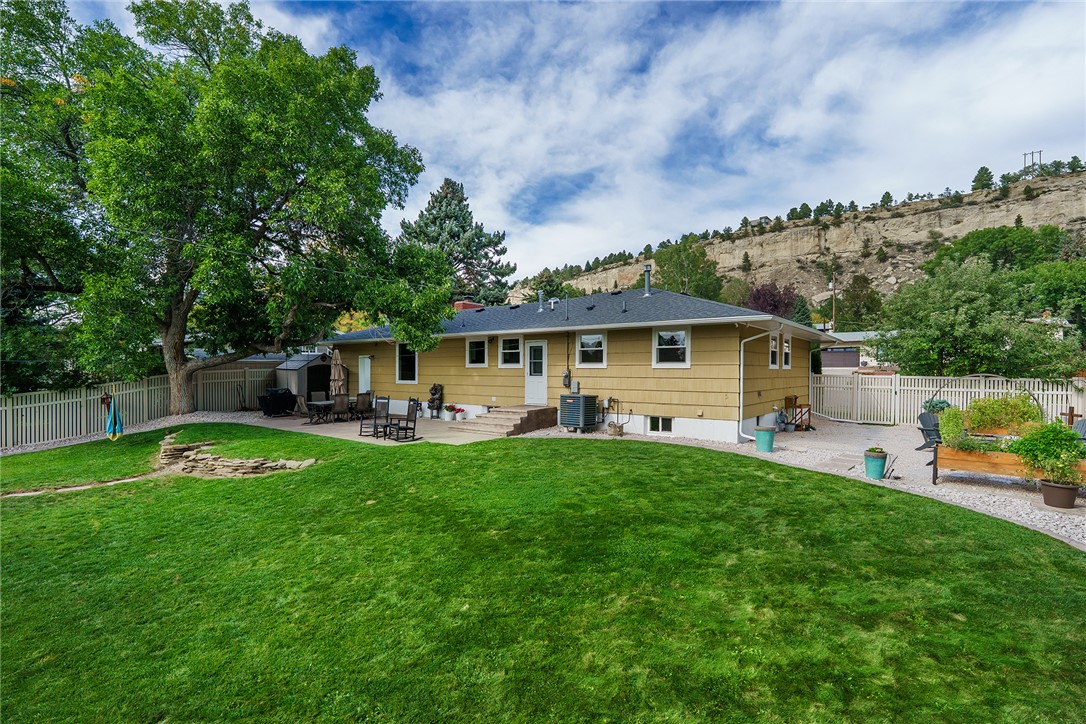 2416 Cascade Avenue
