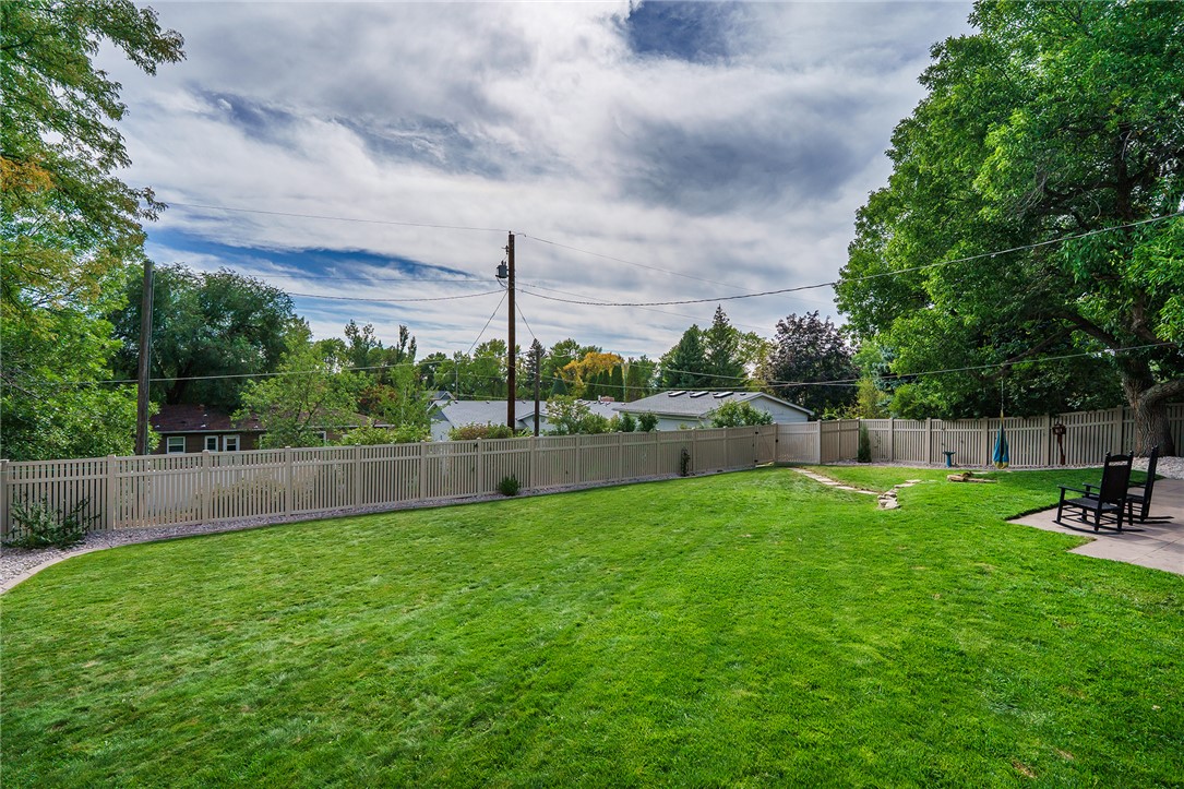 2416 Cascade Avenue