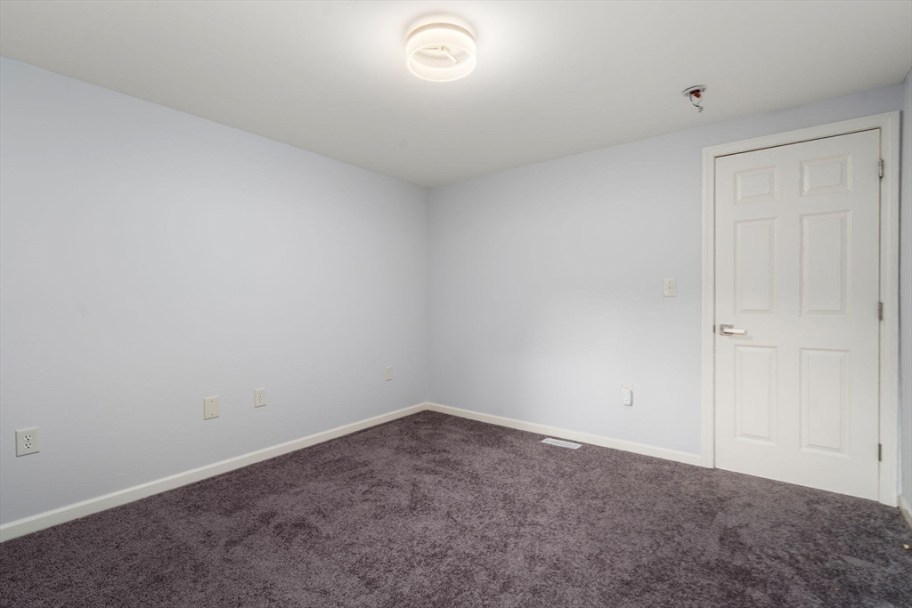 70 Granby Heights Unit: 70