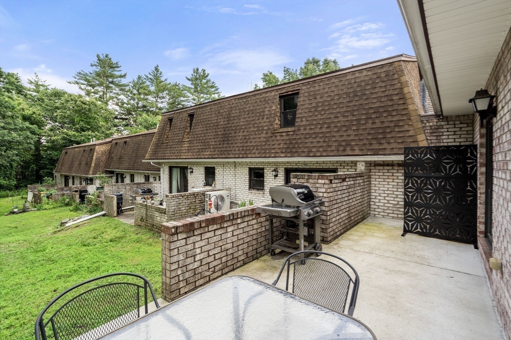 70 Granby Heights Unit: 70