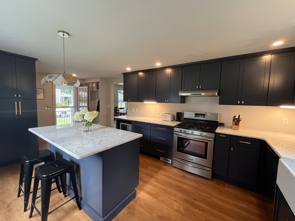 33 Montgomery Ave