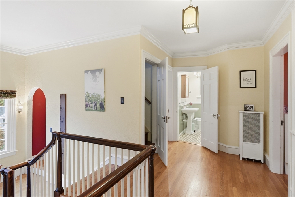 27 Lexington Ave