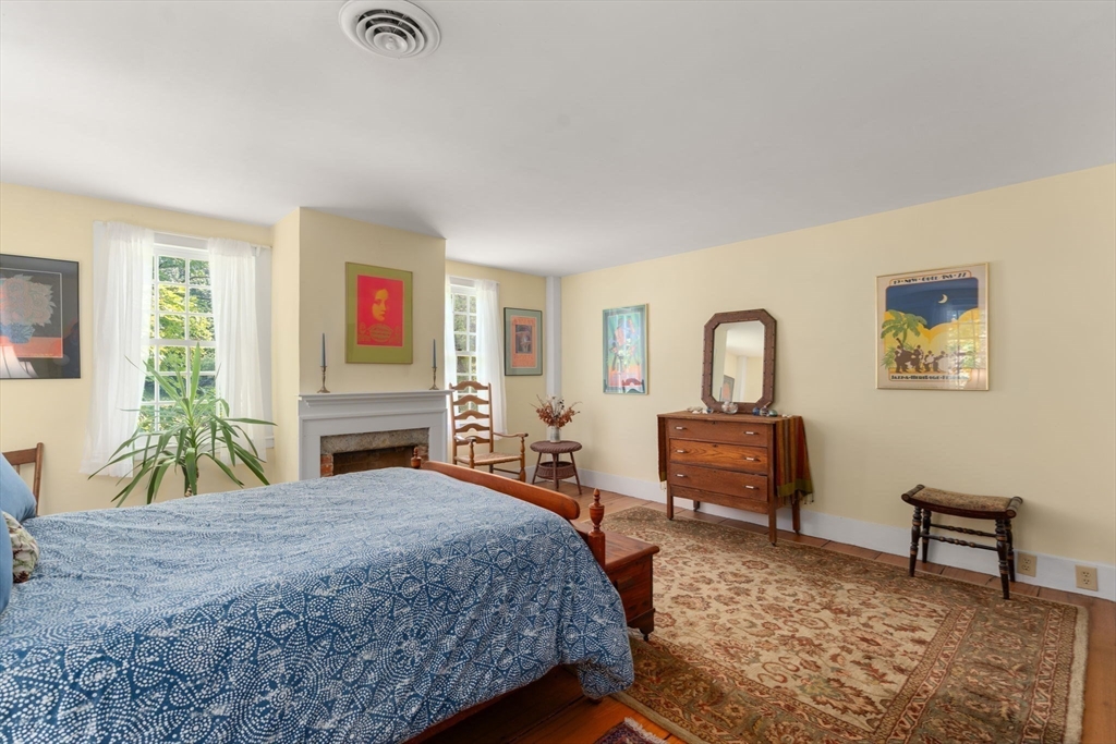 287 Williamsburg