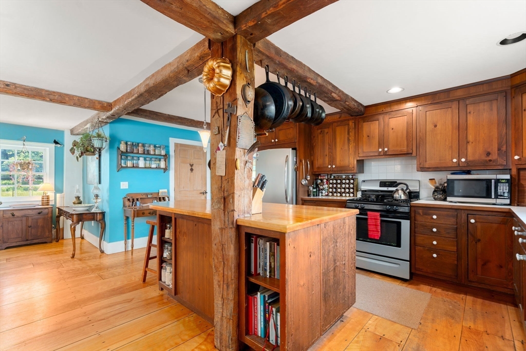 287 Williamsburg