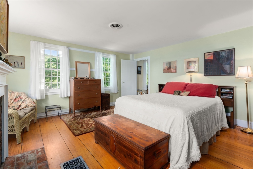 287 Williamsburg